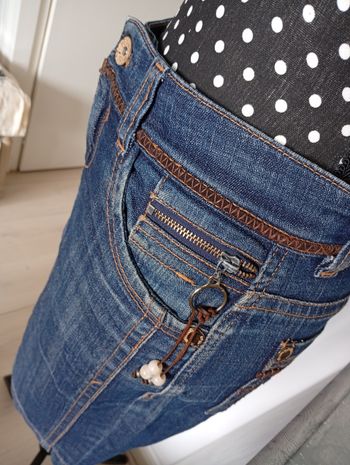 Jupe en jeans. TRF Denim 38