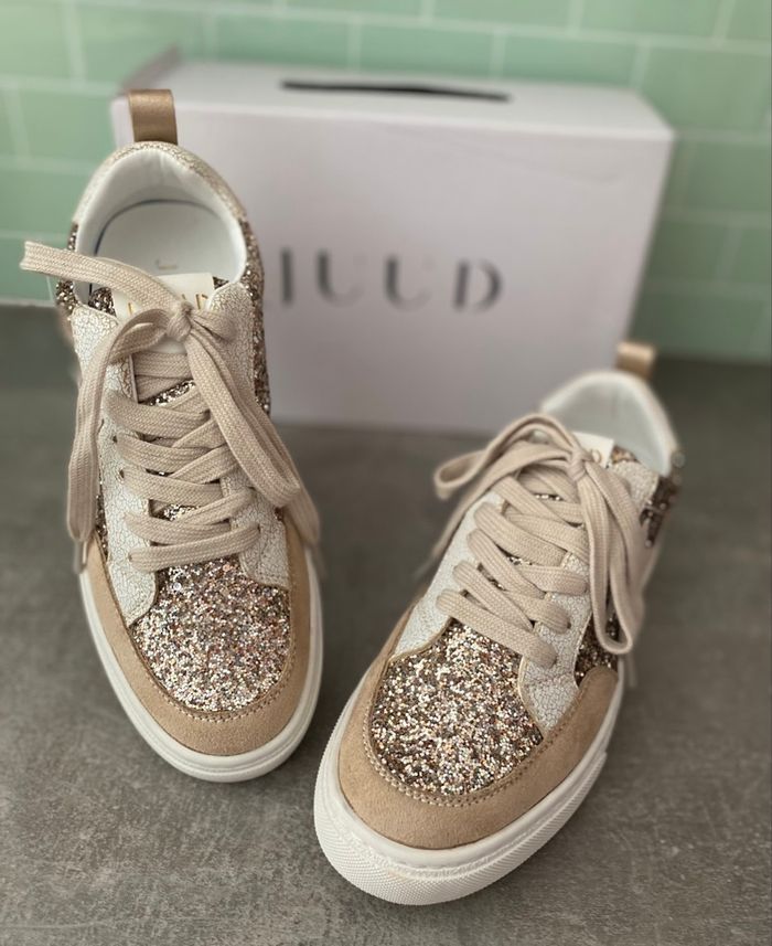 Baskets dorées avec étoile - pointure 36