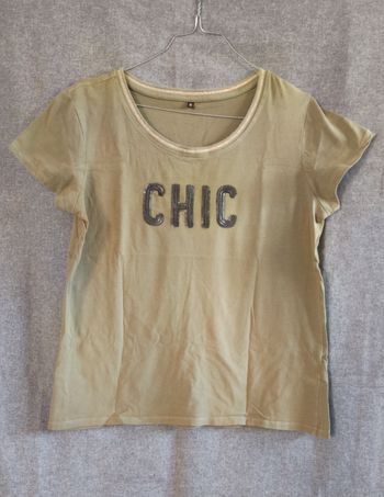 Tee-Shirt Femme - Kaki avec inscription  - (Taille M) -