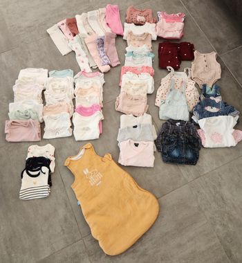 Gros lot - 1 mois - fille