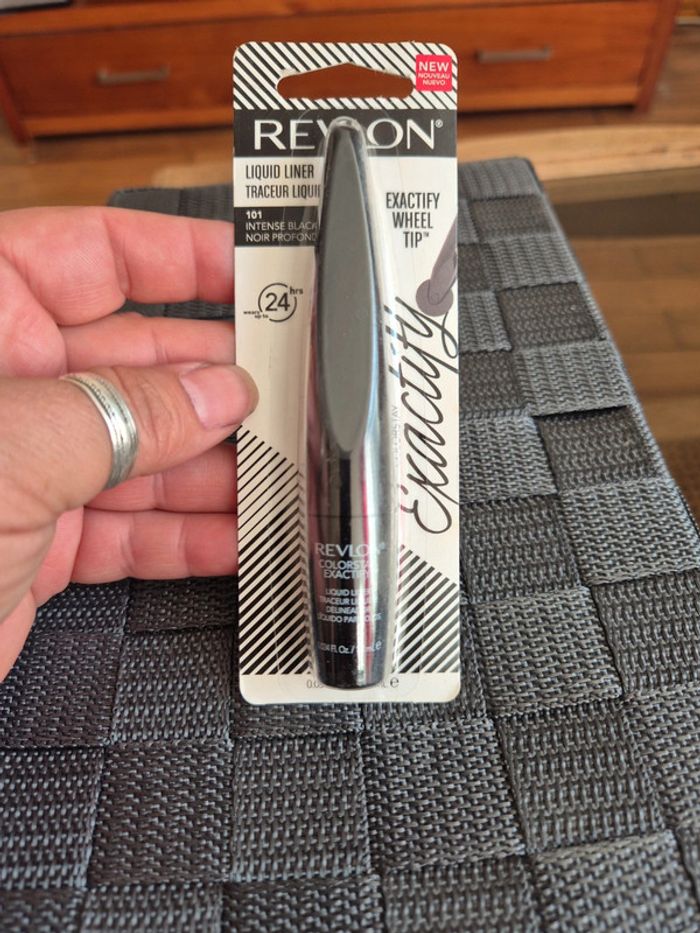 eyeliner liquide noir revlon neuf - photo numéro 6