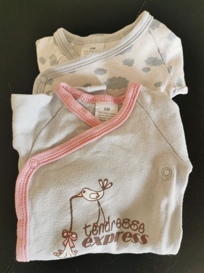 Lot de bodies naissance