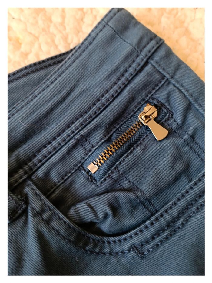 Jean bleu taille 44, mignon neuf détail fermeture pantalon simple basic -- - photo numéro 3