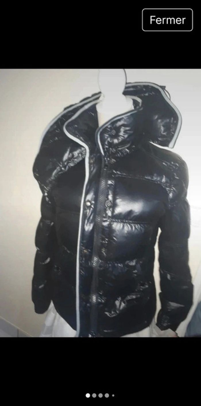 Manteau doudoune à capuche
It Hippie taille S (taille grand)