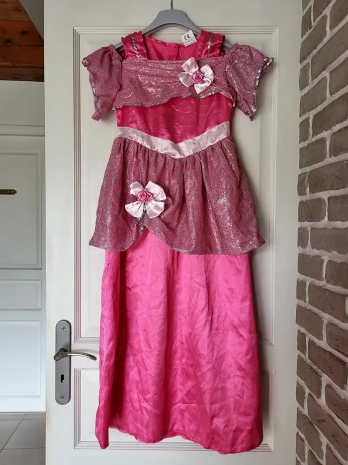 Robe de princesse rose à paillettes  - Déguisement