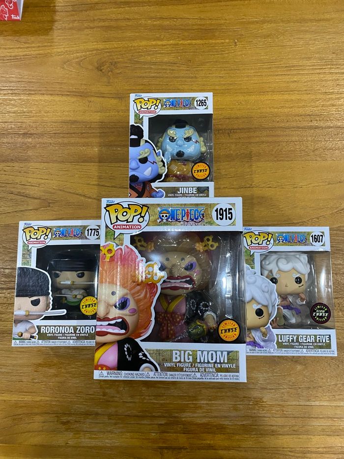Lot figurine funko pop one piece chase 1915+1607+1265+1775