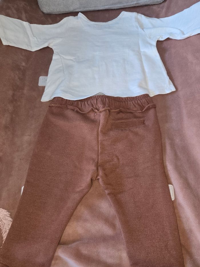 Ensemble   pantalon  /  Tee-shirt   3  mois  /59 cm - photo numéro 4