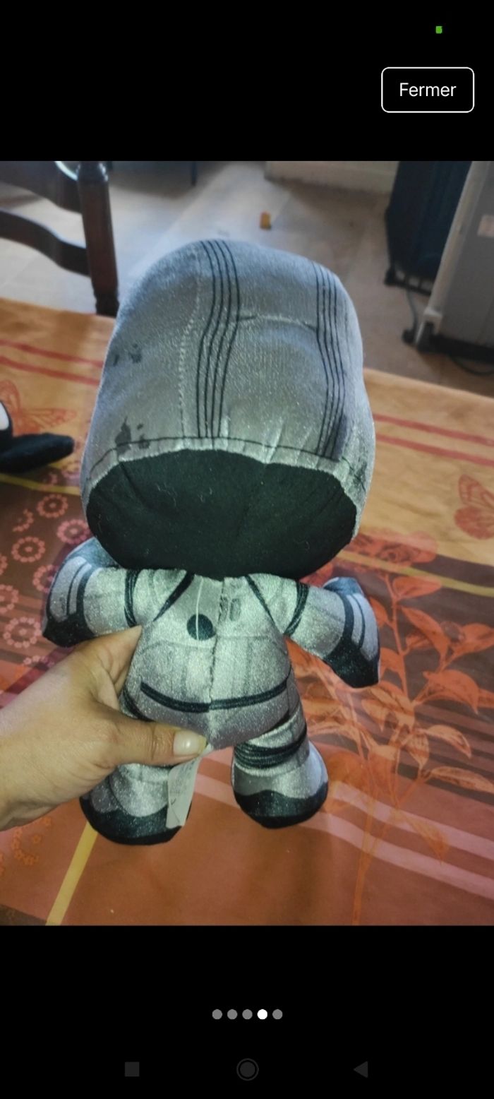 Peluche Star wars
J42 - photo numéro 4