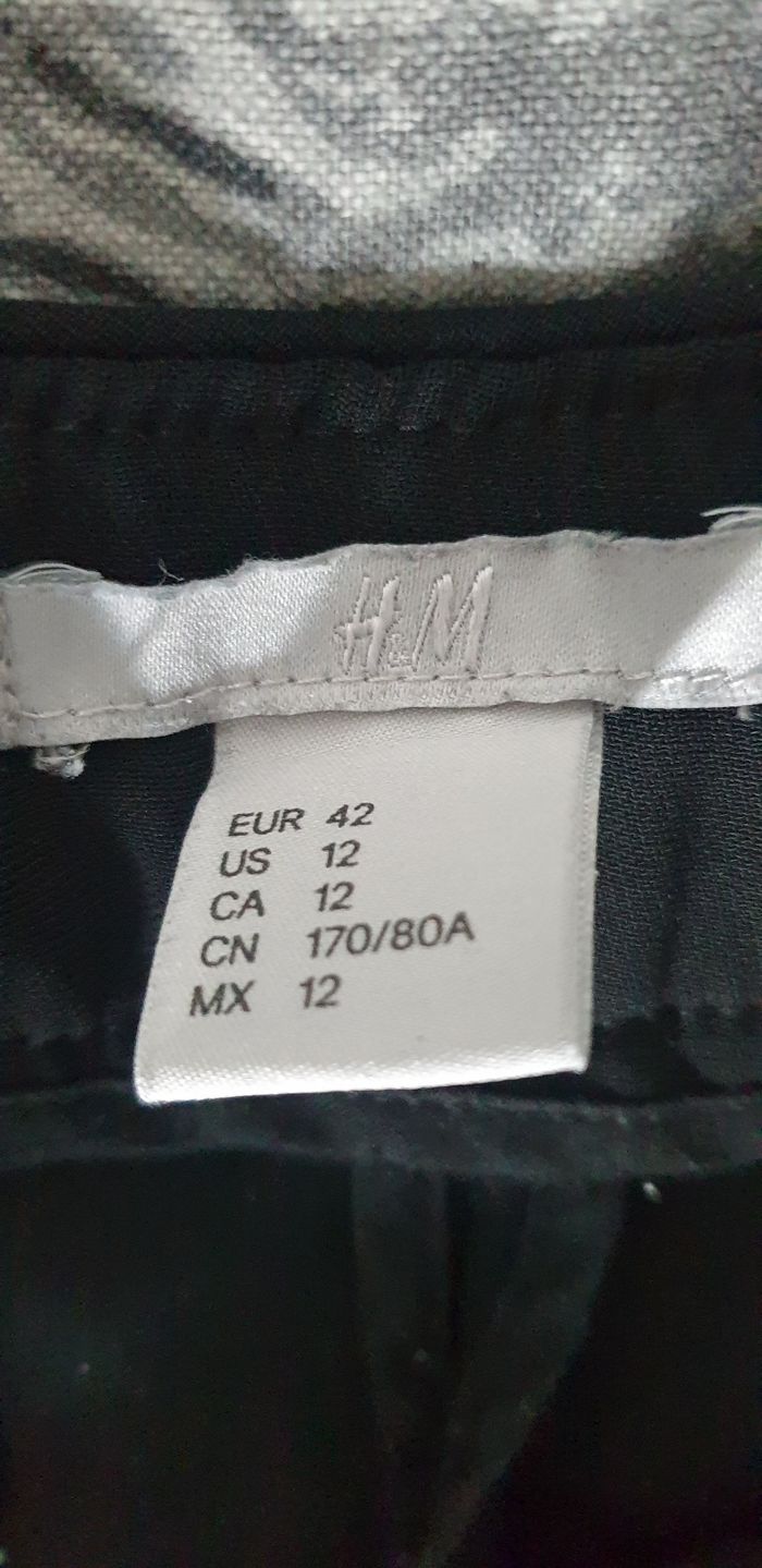 Short noir H&M 42 - photo numéro 3