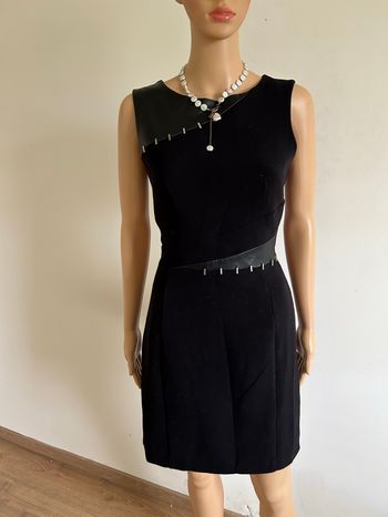 Robe noire neuve avec simili cuir Morgan taille 38 (valeur 70€) avec défaut 