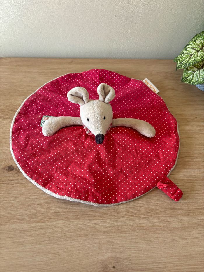 Doudou plat rond souris rouge pois la grande famille moulin roty