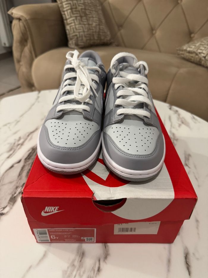 Nike Dunk low two toned grey GS neuf - photo numéro 3