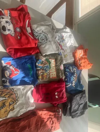 Lot de 11 vêtements