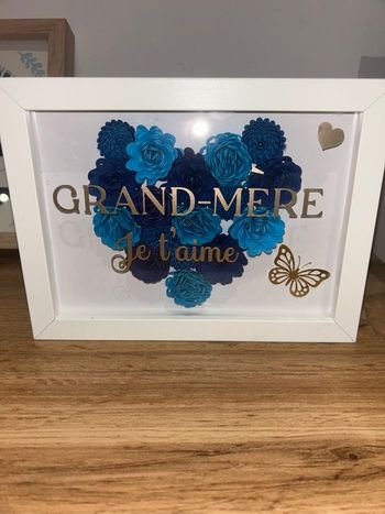 Cadre décoratif “Mamie je t’aime” – fleurs en papier faites main - cadeau - bébé - anniversaire 
