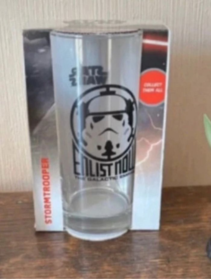 univers de Star Wars : figurine Yoda, verre Stormtrooper, Tasse Darth Vader et « Fun pack » - photo numéro 8