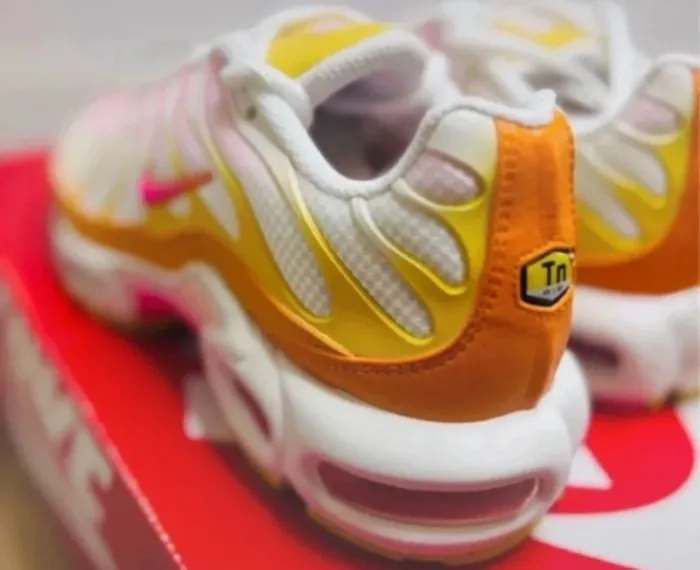 Nike Air Max Plus TN Hyper Pink Solar Flare Taille 38.5 - photo numéro 4