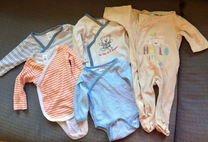 Lot de 5 bodies + 1 pyjama - Taille 62 cm / 3 mois - photo numéro 5