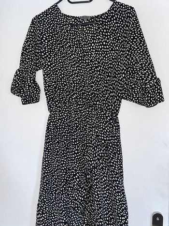 Robe noire pois blancs