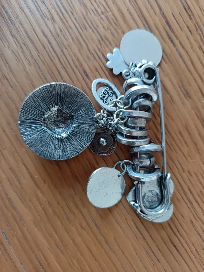 Broche - photo numéro 4