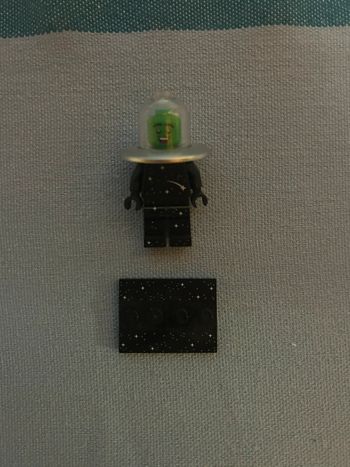 Lego Flying Saucer series 26