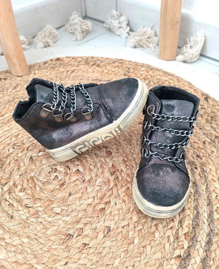 Lot bottines mixtes T.25 - photo numéro 2