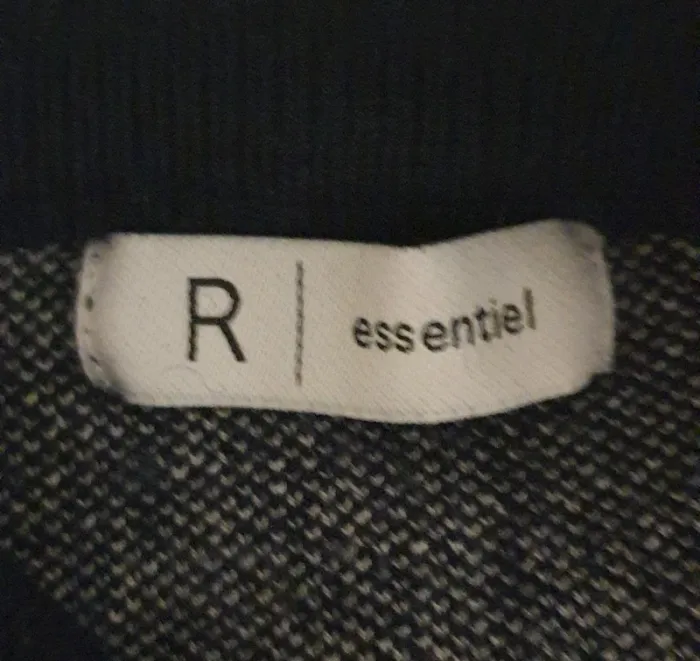 Pull à carreaux "R essentiel" taille M - photo numéro 4