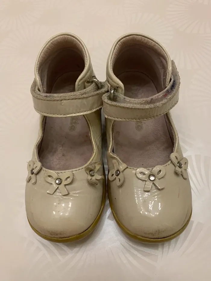 Chaussures fille 24