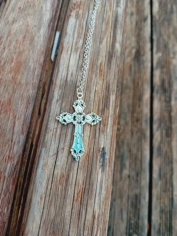 Croix gothique +chaîne neuf - photo numéro 2