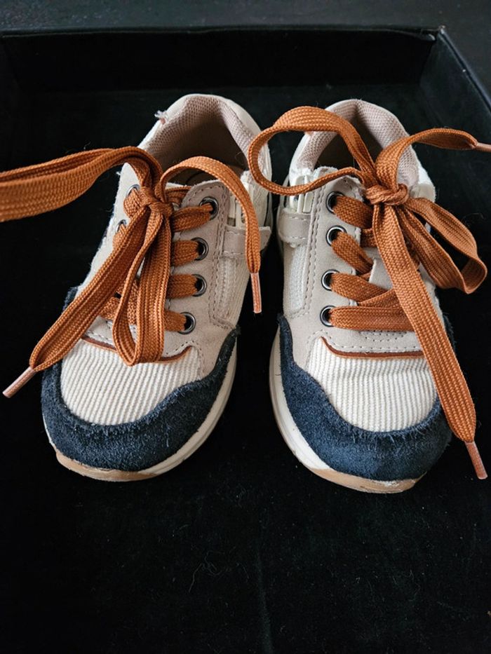 Basket vertbaudet taille 23 - photo numéro 3