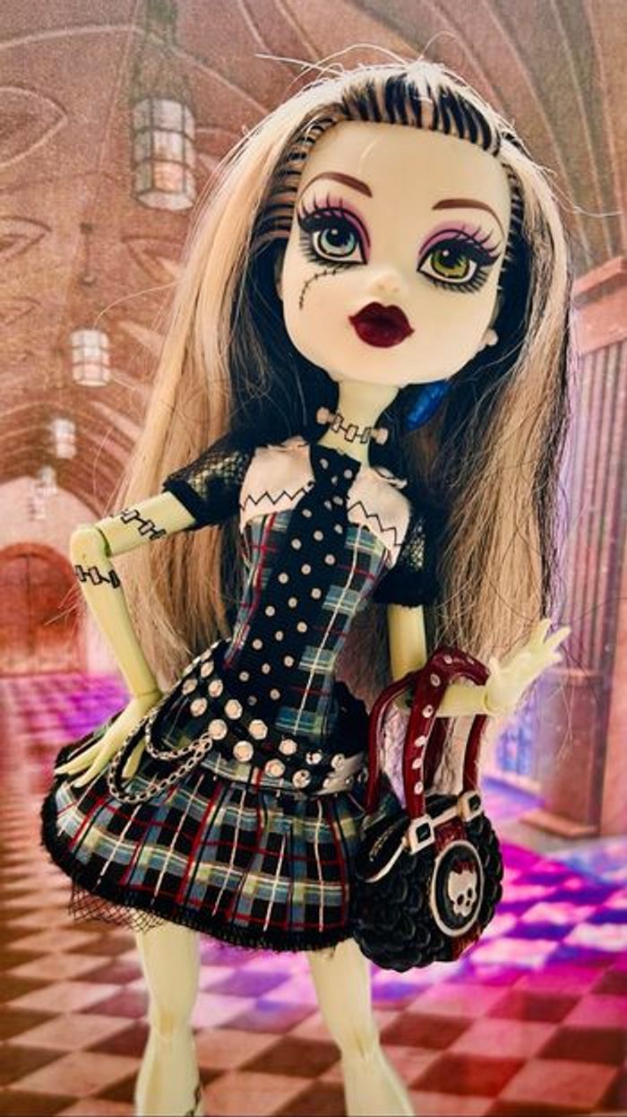 Monster High Frankie Stein First Wave Original Ghouls poupée sans animal de compagnie Watzit Mattel 2008 - photo numéro 7