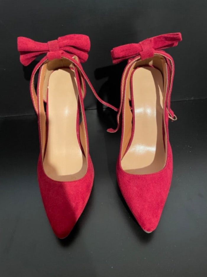 Talons bordeaux