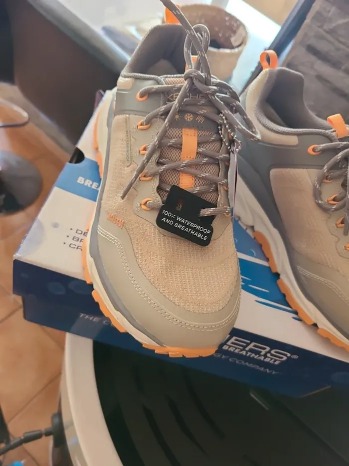 Chaussure skechers neuf - photo numéro 3