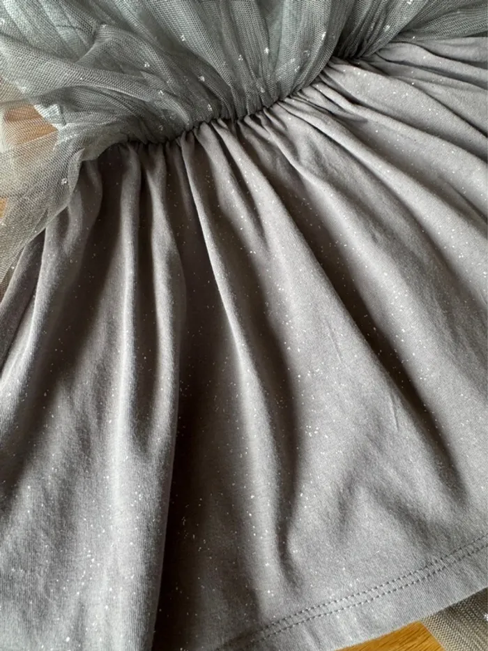 Robe bi matière grise avec tulle pailleté en bas - Taille 3 Ans - photo numéro 6