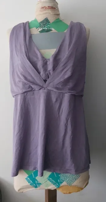 Top fluide violet lavande, Taille 50/52, Neuf