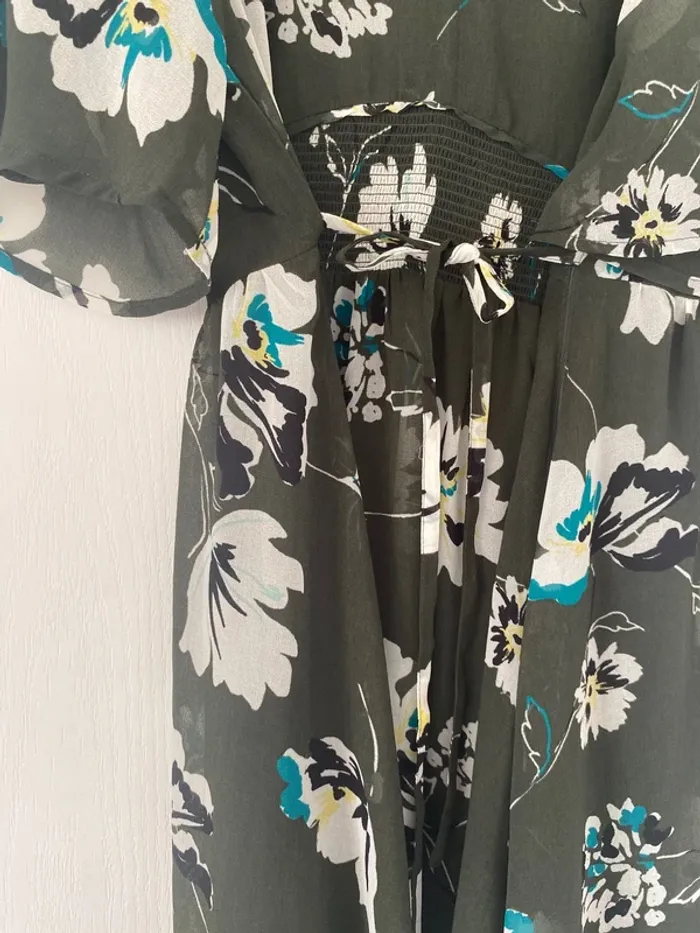 Robe fleuri manches papillons - photo numéro 3
