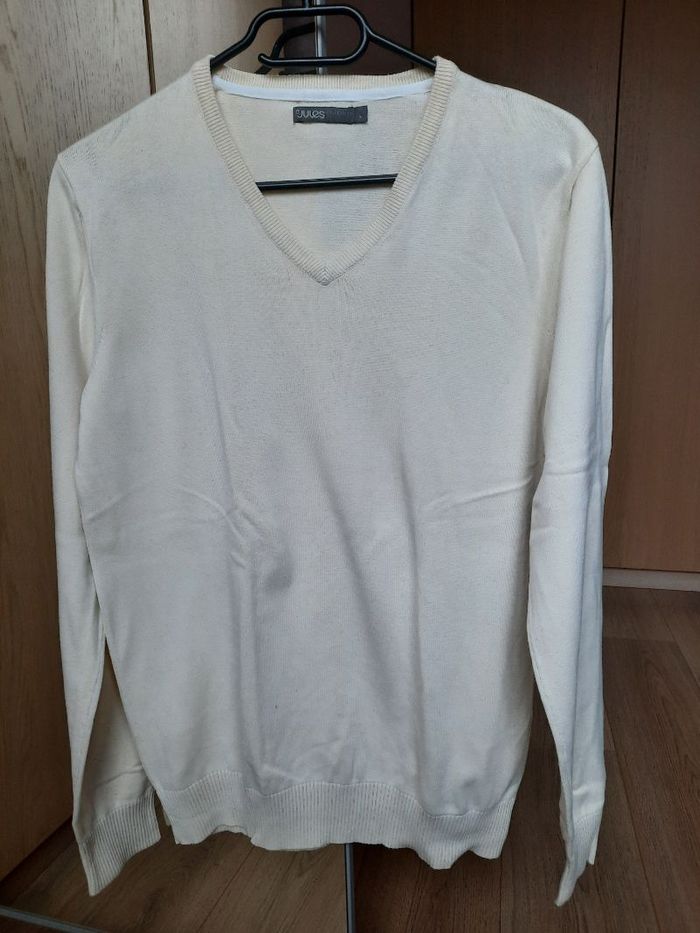 Pull crème col V Jules L