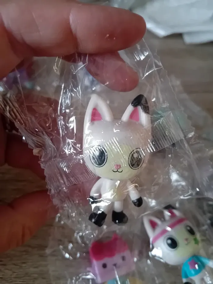 Lot de 13 figurines Gabby chat Neuves - photo numéro 5