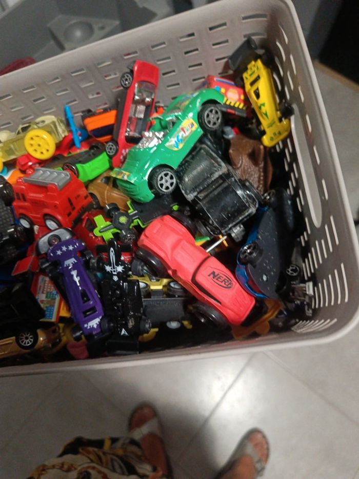 Tres gros lot de petite voiture majorette nerf ect - photo numéro 3