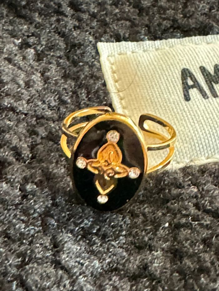 Bague réglable acier inoxydable or médaille ovale croix cristaux - photo numéro 4