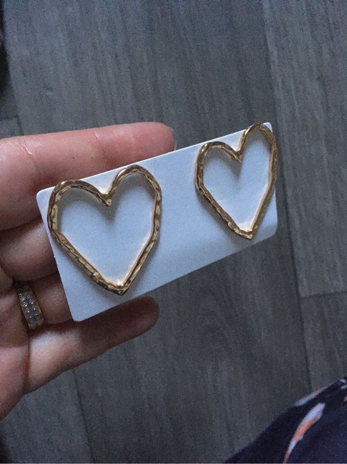 Boucles d’oreilles NEUVES avec étiquette pour femme forme de coeur 💛 couleur doré - photo numéro 8
