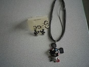 PARURE COLLIER ET BOUCLES D'OREILLES