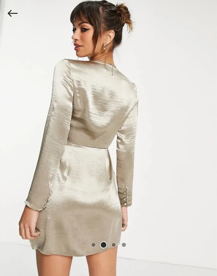 Robe portefeuille en satin - photo numéro 8