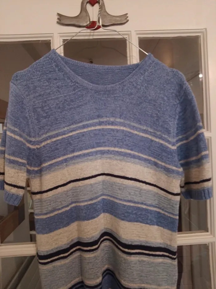 Pull léger 42/44 - photo numéro 2