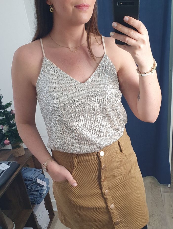 Top à sequins beige champagne
Taille M/L