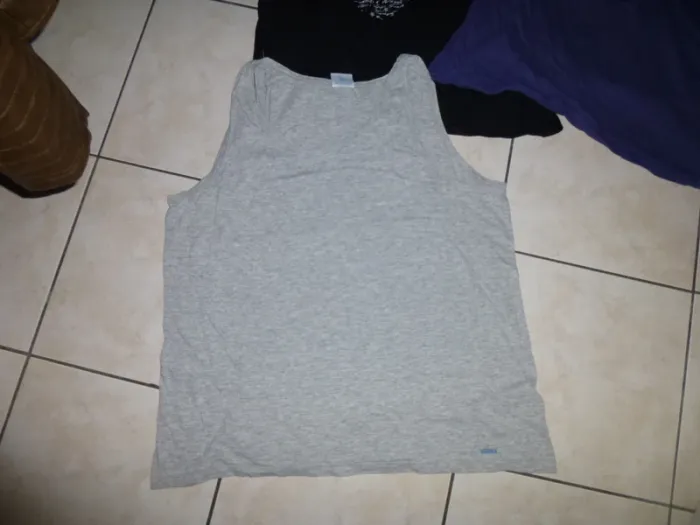 lot de 4 debardeur taille XL - photo numéro 4