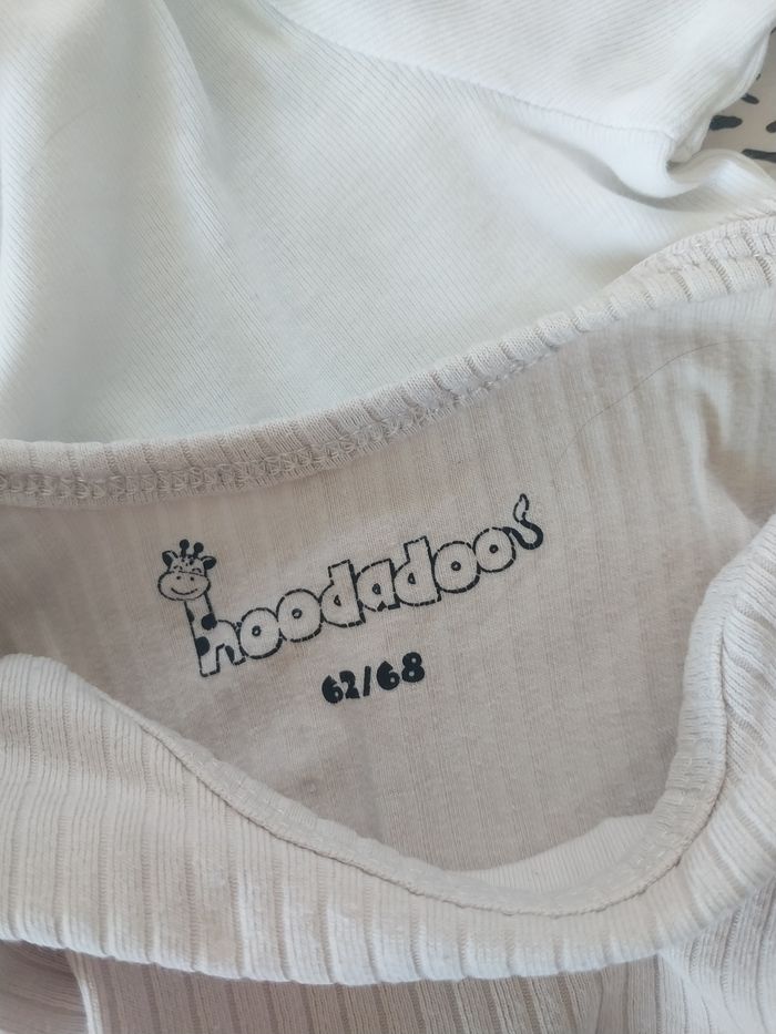 Lot bébé 6 mois garçon – Bout’Chou, Kiabi, H&M – Jean + body + t-shirt ML - photo numéro 5