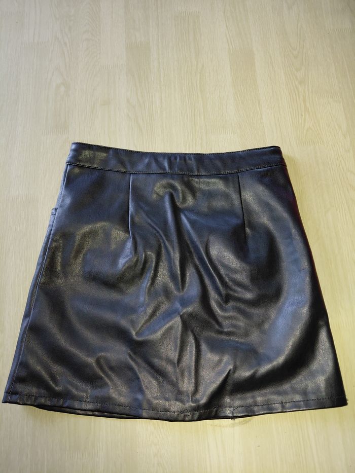 Jupe courte - photo numéro 2