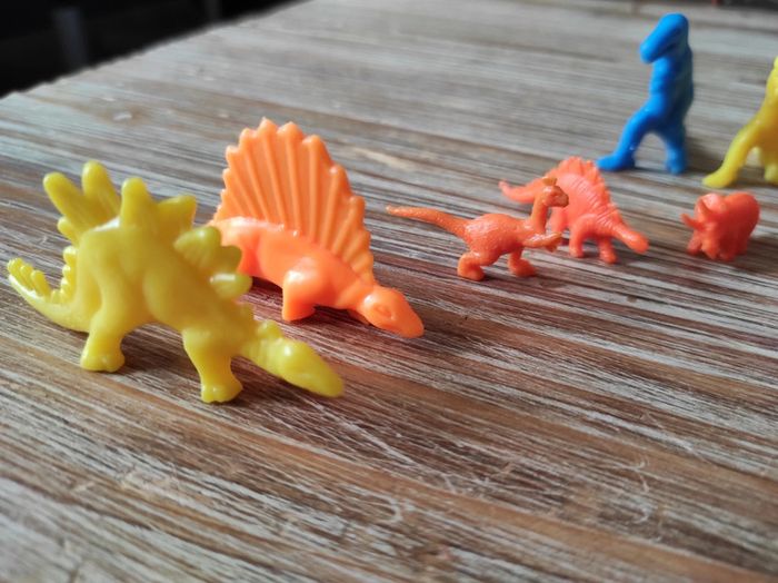 Lot de 12 petits dinosaures - photo numéro 4