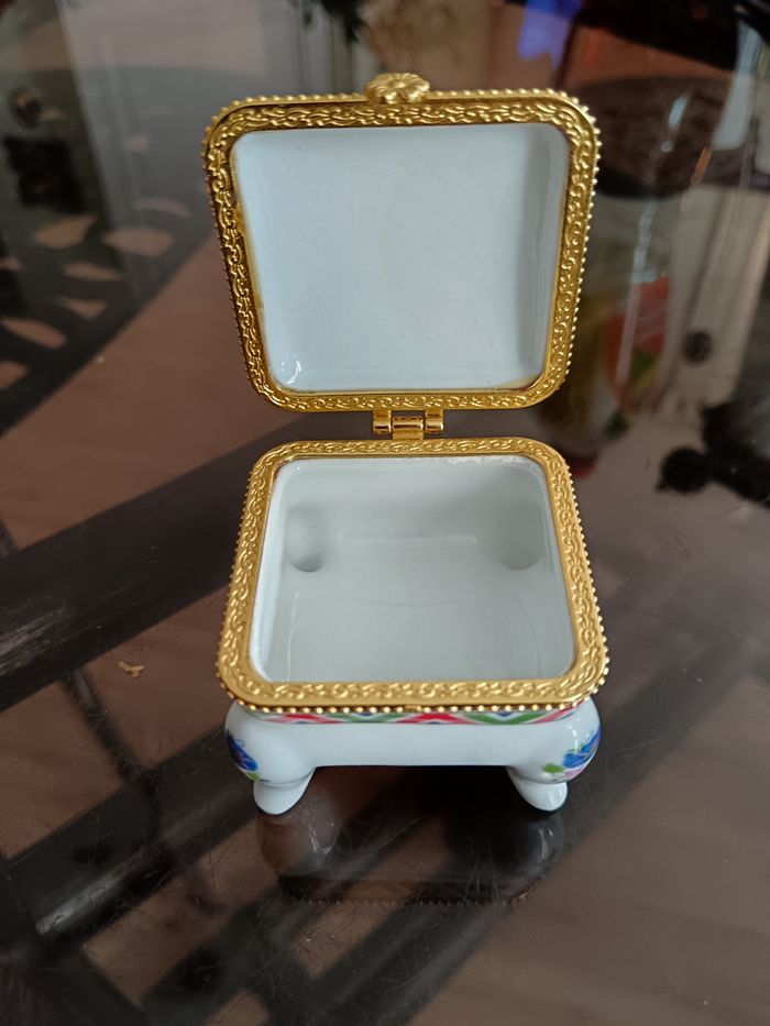 Jolie boîte à pilules - photo numéro 6