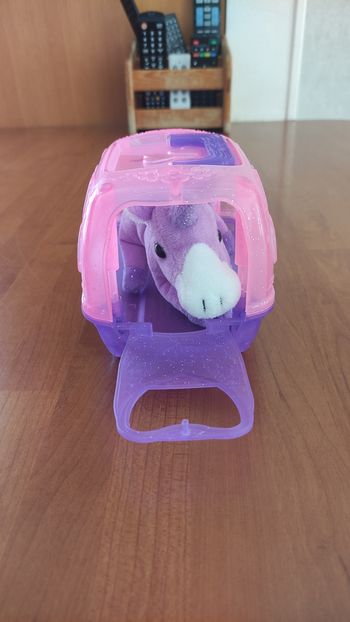 Peluche licorne et son panier de transport